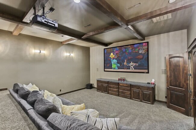 Building Photo - 5605 N Morpheus Pl