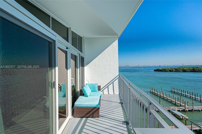 Building Photo - 770 NE 69th St