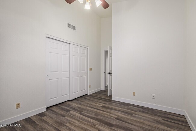 Building Photo - 4325 E Montgomery Rd