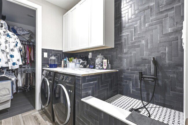 Building Photo - 5926 Marble Bend Ln