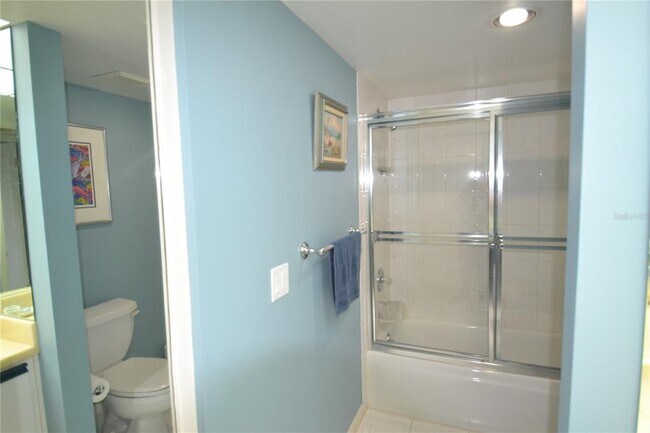 Building Photo - 332 Mariner Dr
