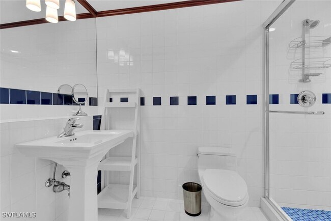 Building Photo - 795 18th Ave S