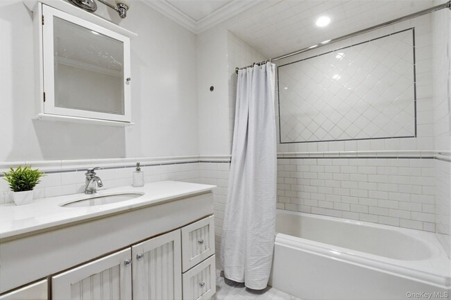 Building Photo - 74 Old Post Ln