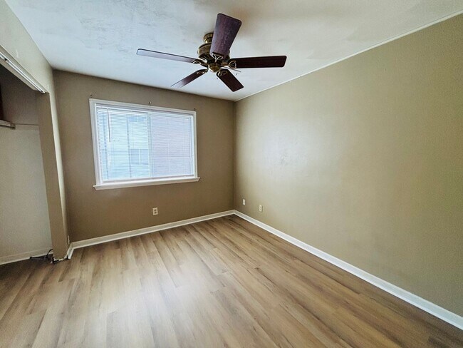 Building Photo - 403 Berryfield Ln