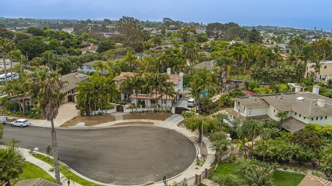 Building Photo - Resort-Style Encinitas Estate with Pool UNFURNISHED
