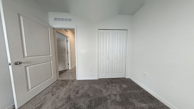 Building Photo - 1240 Tyler Lp