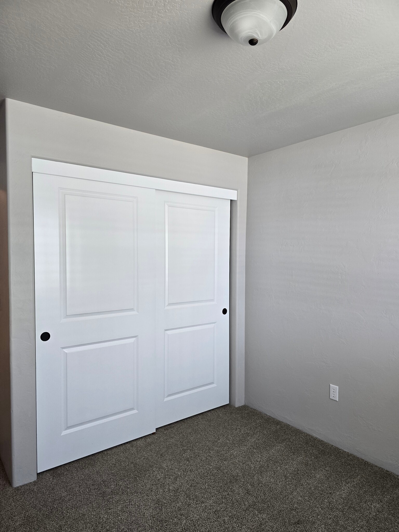 3rd bedroom closet - 983 Stonewater Dr