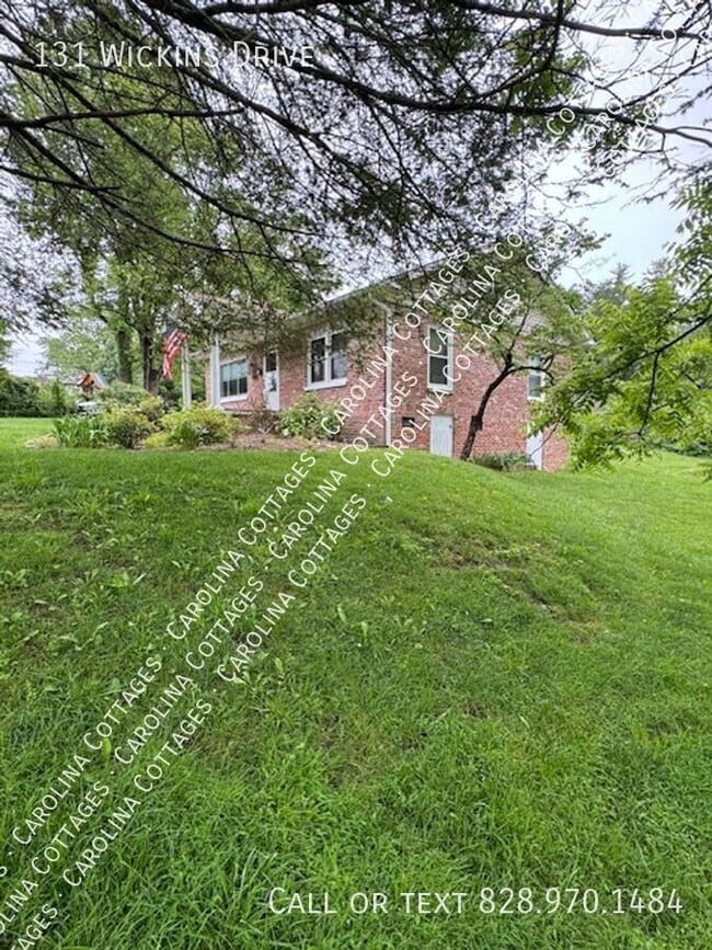 Building Photo - 131 Wickins Dr