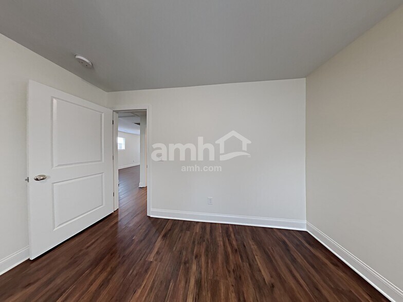 Building Photo - 7010 Bennett Dr.