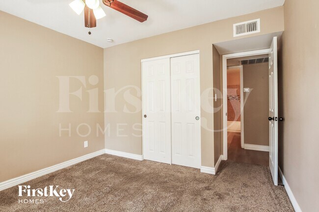 Building Photo - 12215 N 36th St