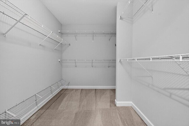Building Photo - 25670 S Village Dr