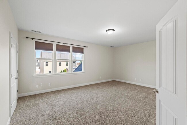 Building Photo - Spacious House for rent in Neighborhoods Of Holly Ridge!