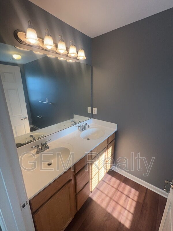 Building Photo - 7120 Azalea Dr