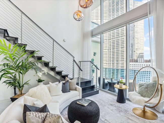 Building Photo - 200 Biscayne Blvd Way