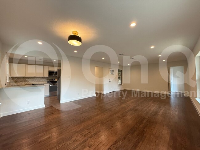 Primary Photo - 9351 Angora St