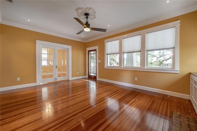 Building Photo - 5207 N Suwanee Ave