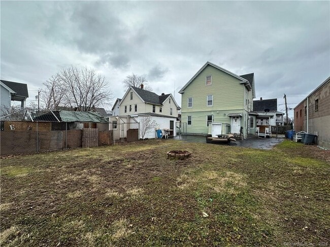 Building Photo - 12 Woodland St