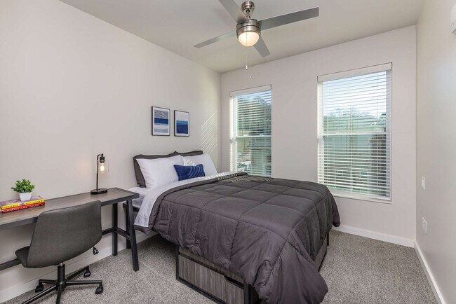 Building Photo - 1001 Marshall Ave