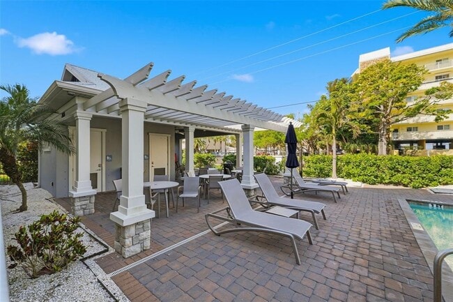 Building Photo - 2516 Coral Ct.