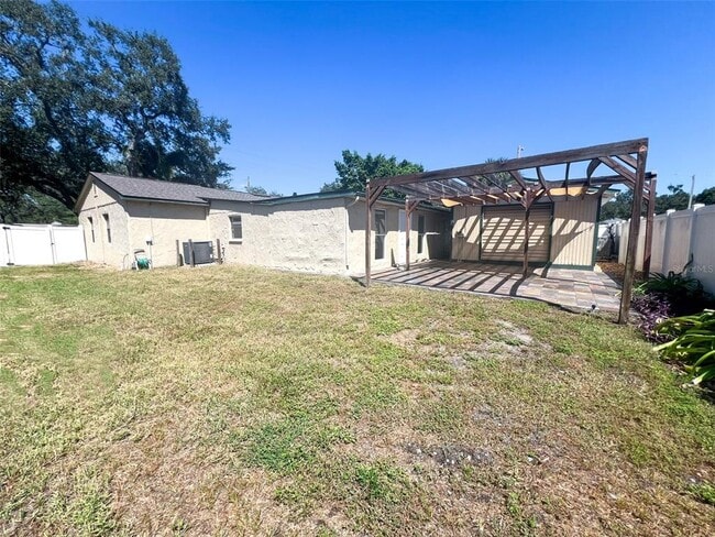 Building Photo - 3402 W Van Buren Dr