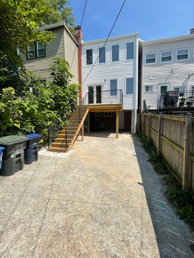 Building Photo - 5326 9th St NW