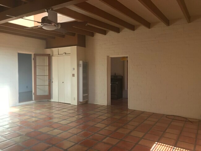 Building Photo - 780 N Prescott Dr