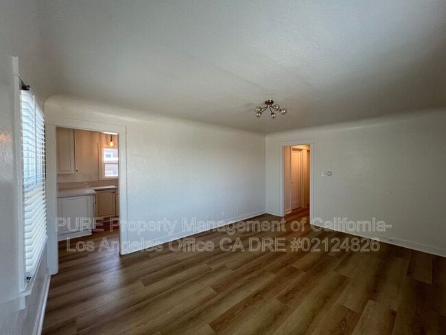 Building Photo - 631 W 23rd St