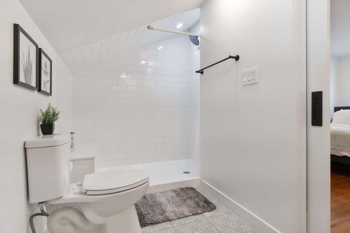 3rd Fl Bathroom - 1238 Butterfield Way