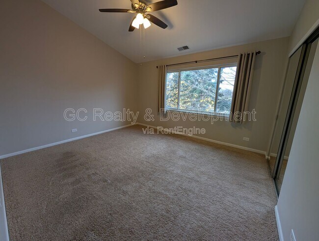 Building Photo - 3043 Kentshire Cir