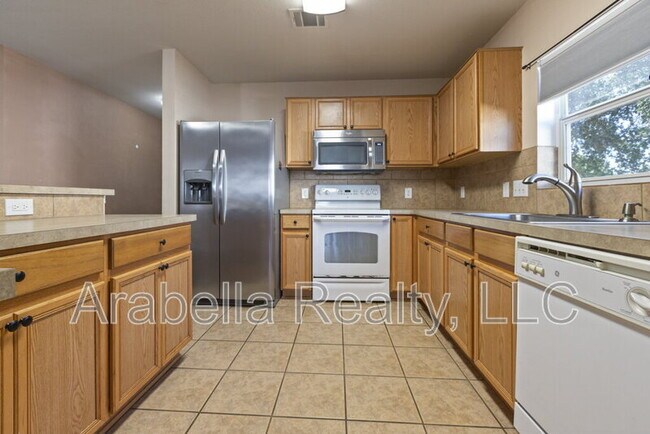 Building Photo - 5109 Brookline