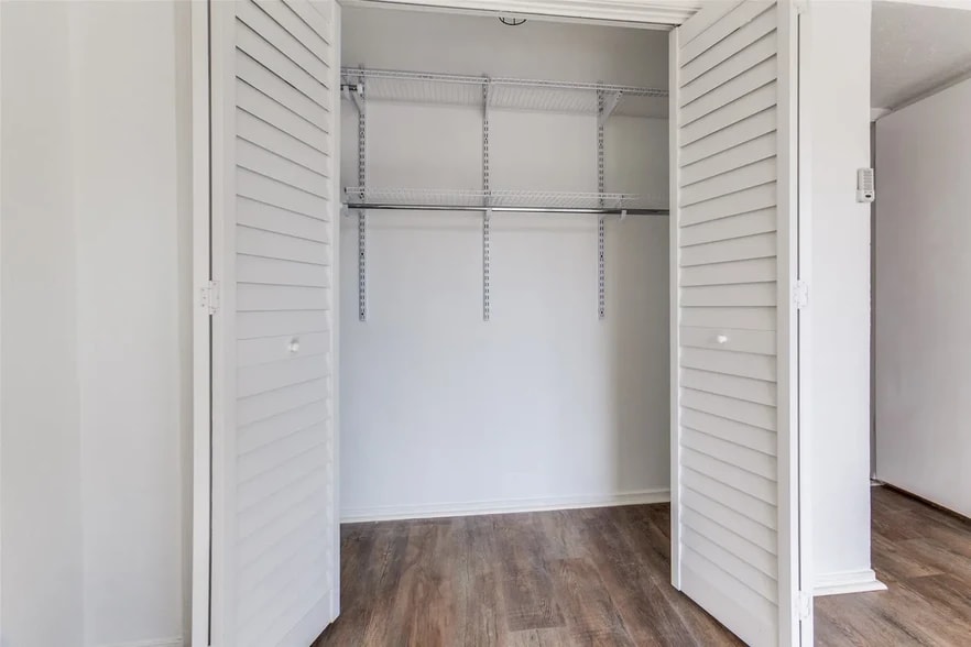 Building Photo - 5881 Preston View Blvd