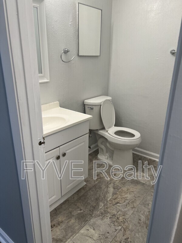 Building Photo - 13 Indian Trail