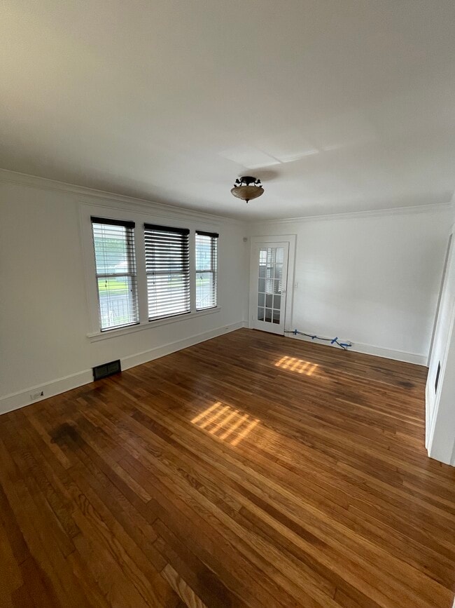 Building Photo - 270 Franklin Ave