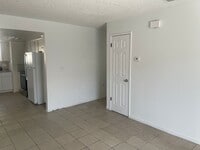 Building Photo - 124 E Amador St