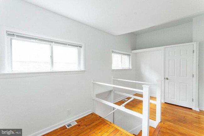 Building Photo - 1516 Addison St