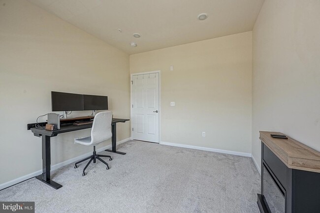 Building Photo - 5335 Palomino Ct