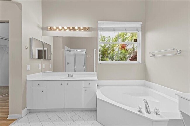 Building Photo - 1441 Cardinal Way
