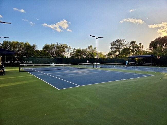 Building Photo - 16168 Laurel Dr