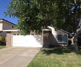 Building Photo - **Coming Soon** Comfortable 3 Bed, 2 Bath in Elk Grove