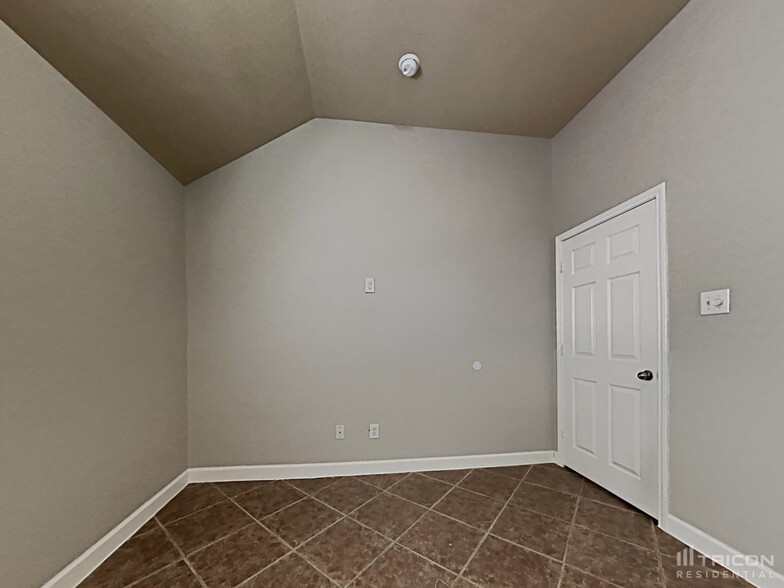Building Photo - 1240 Estival Dr