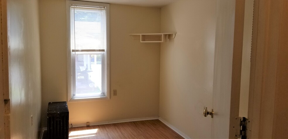 Bedroom 4 - 187 N Fairview St