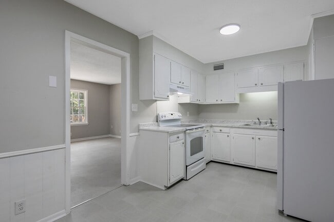 Building Photo - 1608 Fayette Ave