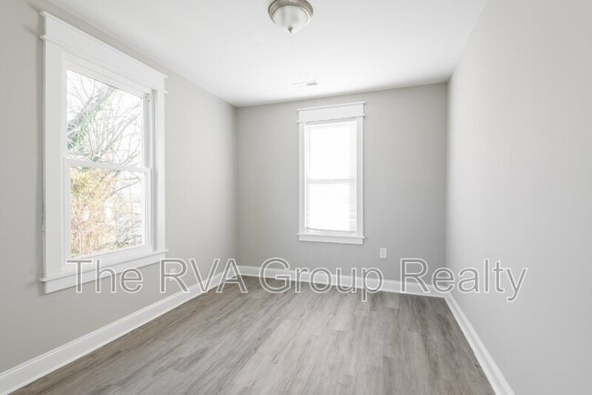 Building Photo - 1808 Mansion Avenue