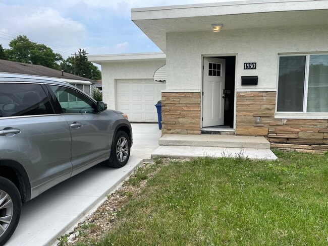 Building Photo - 1550 Frebis Ave