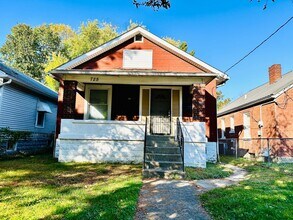 Building Photo - Updated Three Bedroom close to Churchill D...