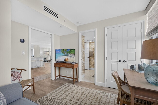 Building Photo - 840 Ocean Dr