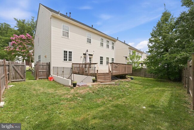 Building Photo - 1 Rivers Edge Terrace