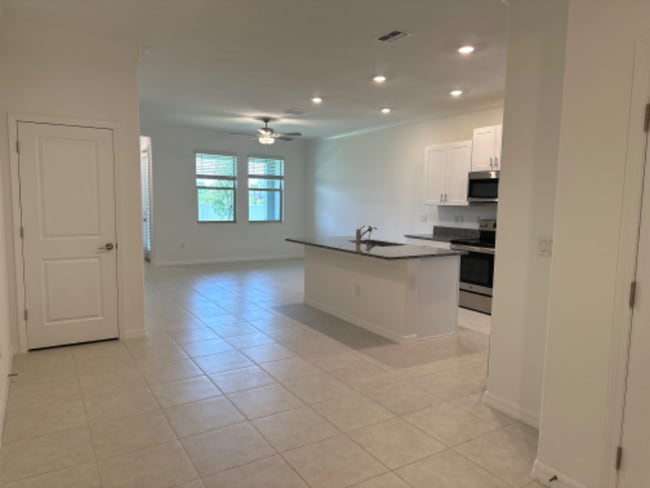 Building Photo - 31791 Blue Passing Loop