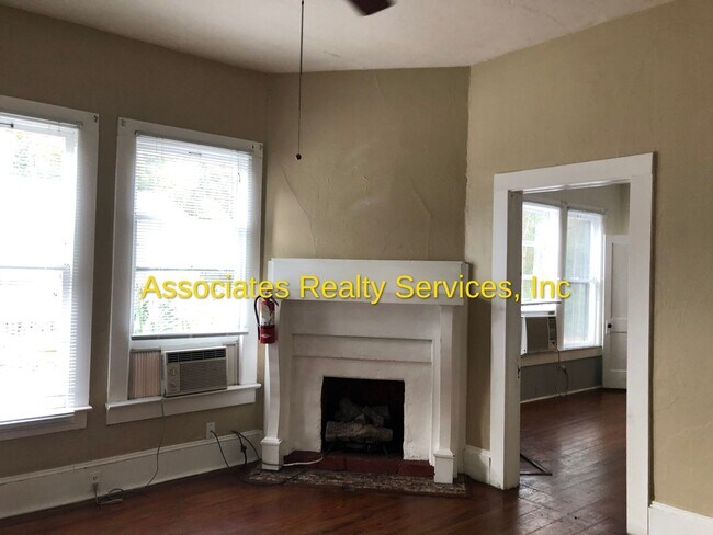 Building Photo - JOKS 5- 115 NE 9th St- MR65