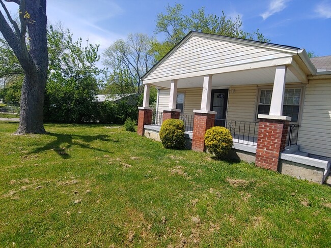 Building Photo - 437 Cedar Ave